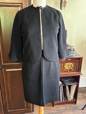 1950’s Marie Phillips Sz XS Classic Black Women's Cropped Jacket and Skirt Set